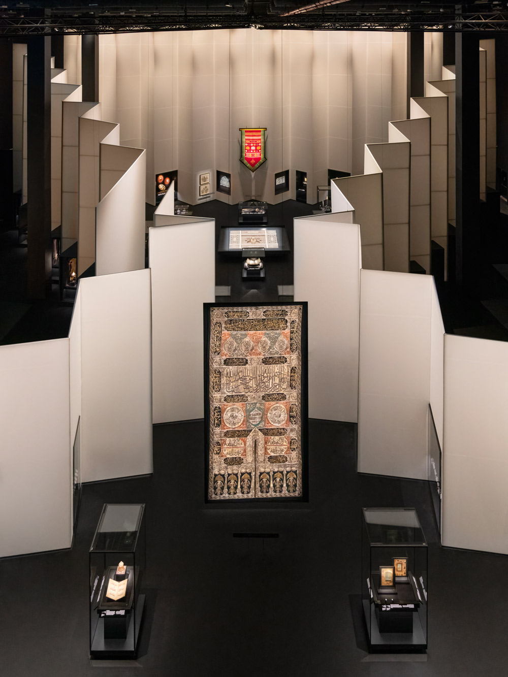 20-Islamic-Arts-Biennale-2025,-Photo-by-Marco-Cappelletti,-courtesy-of-the-Diriyah-Biennale-Foundation