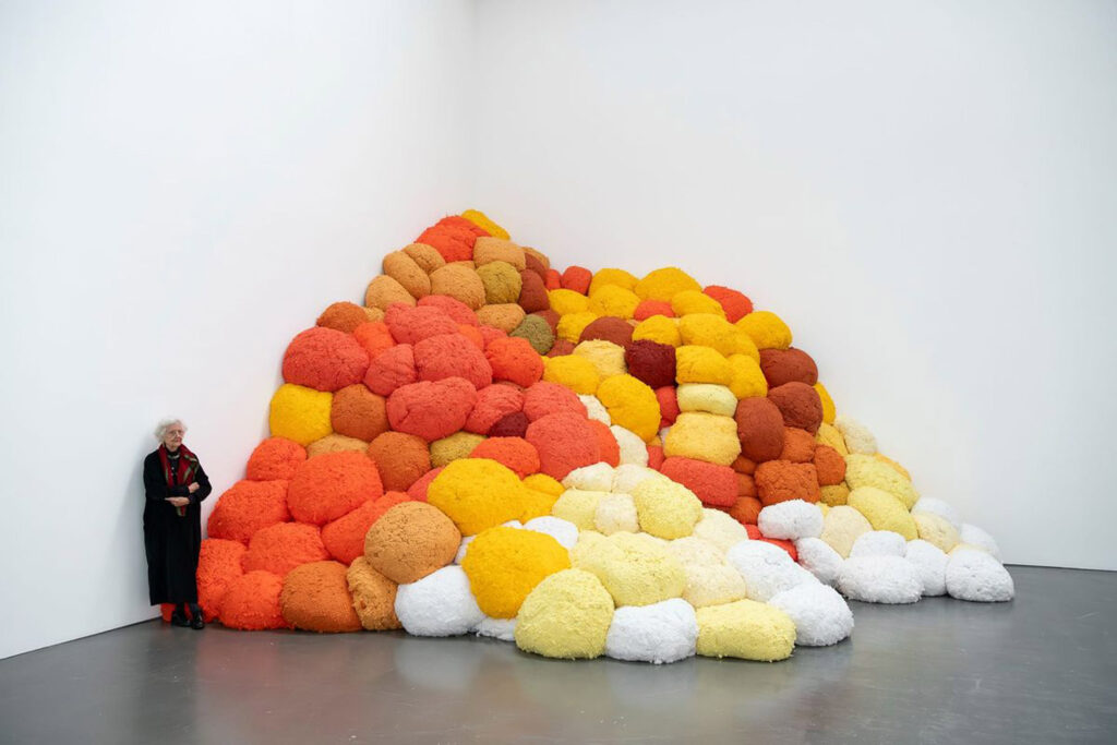 Sheila Hicks – « Au-delà »